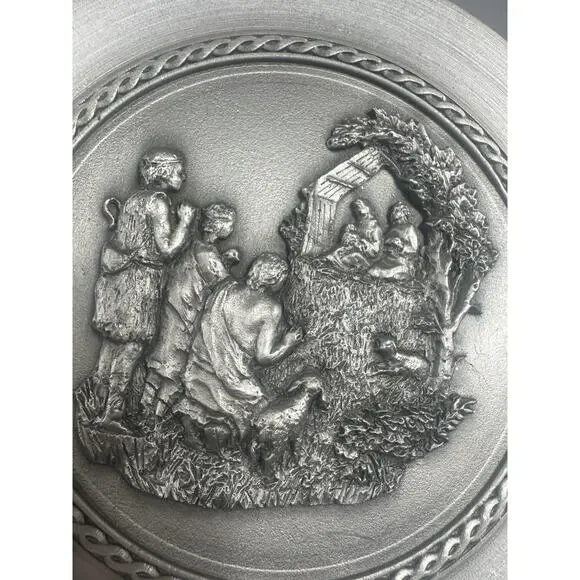Vintage Pewter Nativity Plate Baby Jesus Shepherd Scene Cottagecore RARE 4” USA - Picture 3 of 10